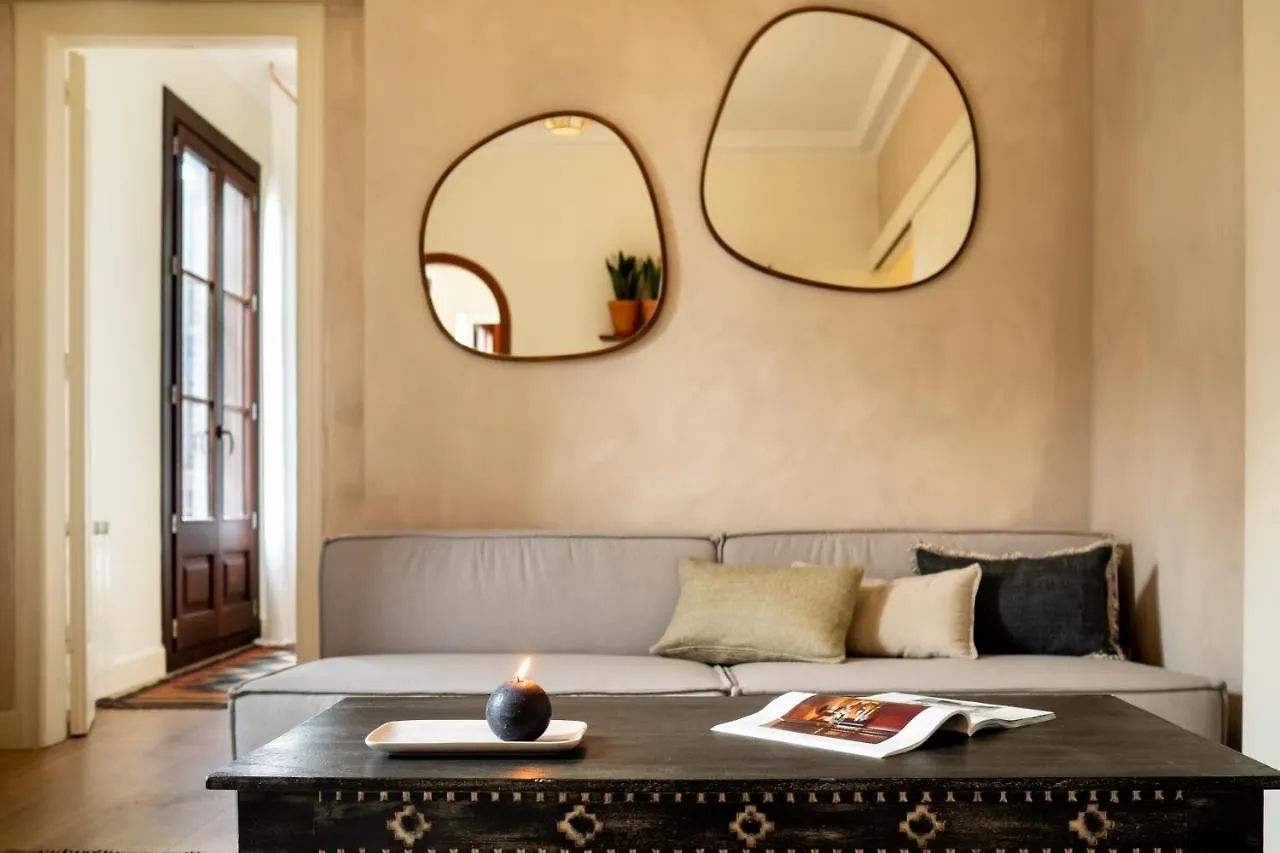 Hidalgo - Two Bedroom Apartment In Eixample Barcelona